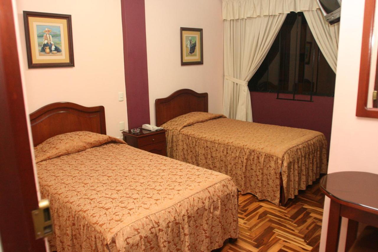 Hotel Torre Norte Trujillo Buitenkant foto
