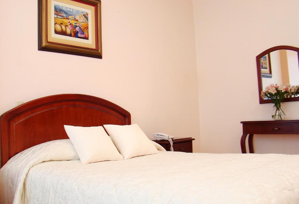 Hotel Torre Norte Trujillo Buitenkant foto