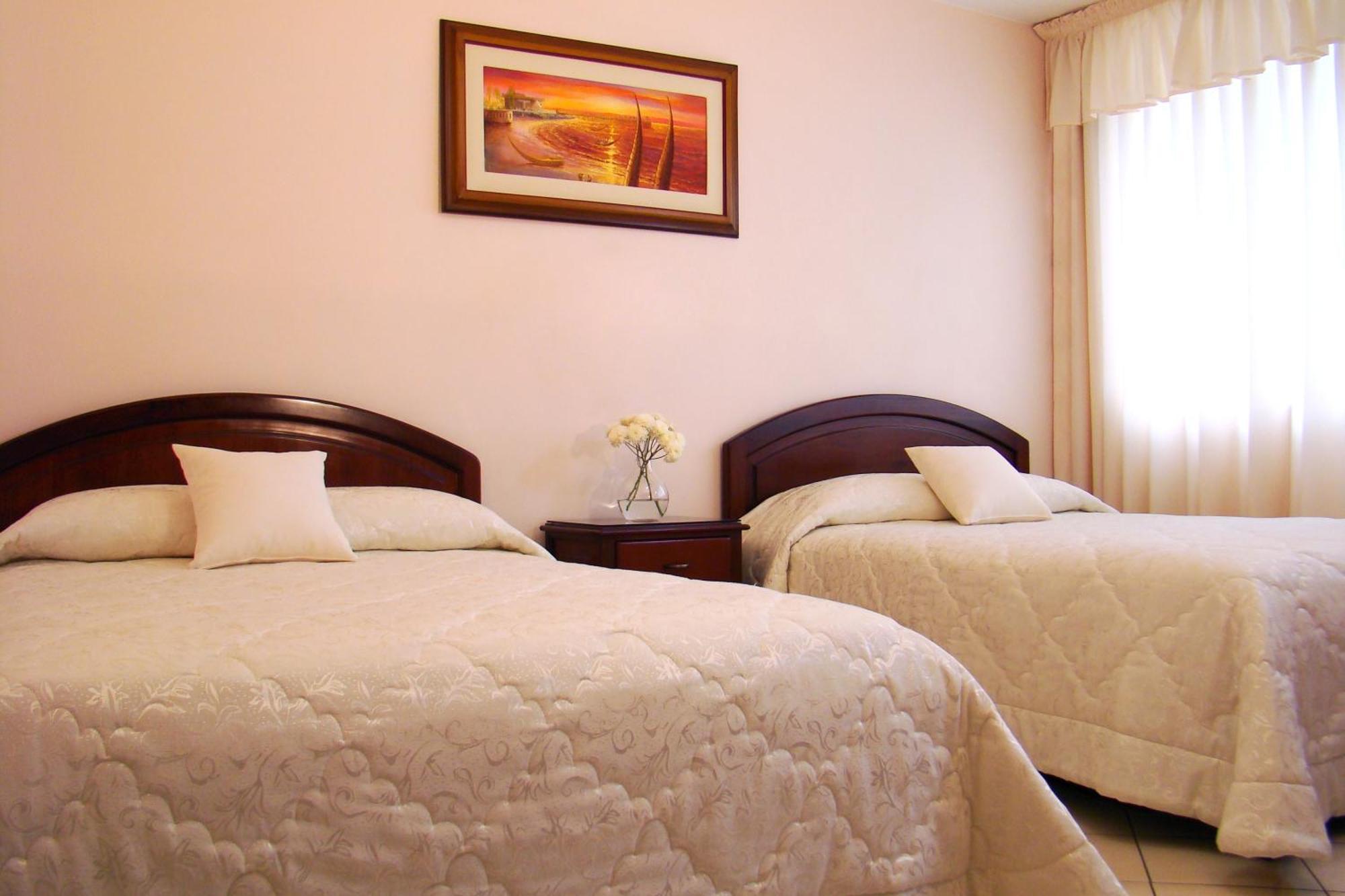 Hotel Torre Norte Trujillo Buitenkant foto