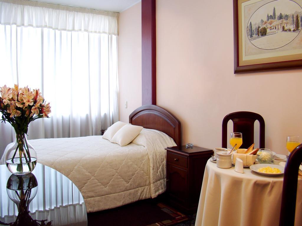 Hotel Torre Norte Trujillo Buitenkant foto