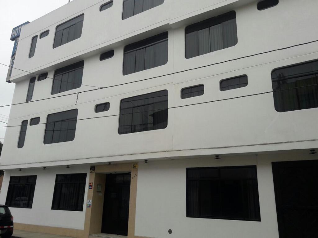 Hotel Torre Norte Trujillo Buitenkant foto
